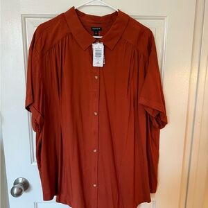 Torrid Rust Button-Down Short Sleeve Shirt. Size 3. WITH TAGS!